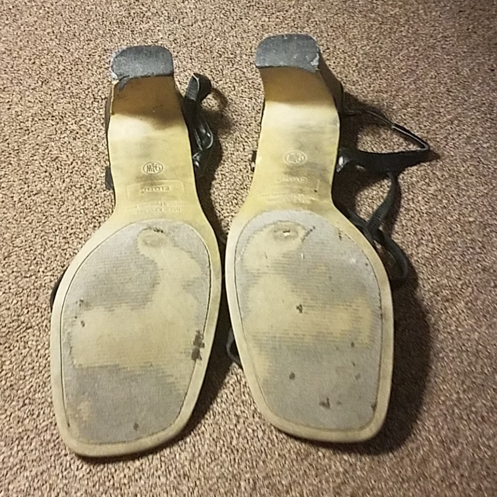 Sandals - Picture 3 of 3